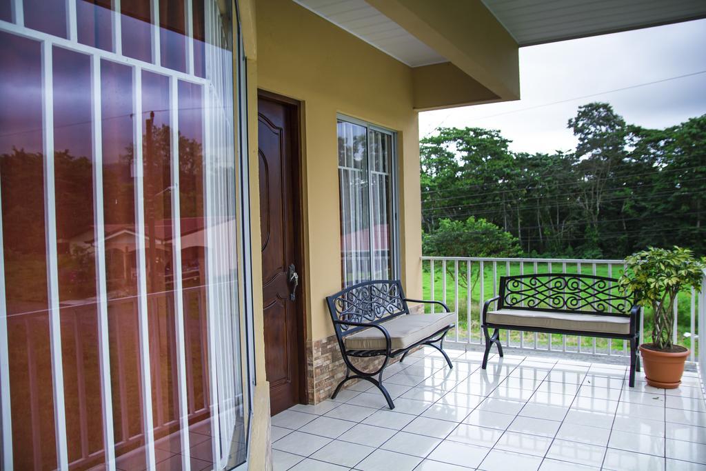 Apartamentos Valle Del Volcan La Fortuna Εξωτερικό φωτογραφία