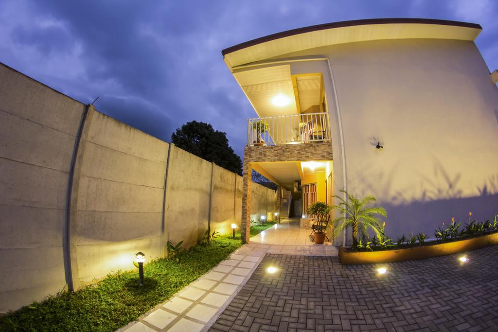 Apartamentos Valle Del Volcan La Fortuna Εξωτερικό φωτογραφία
